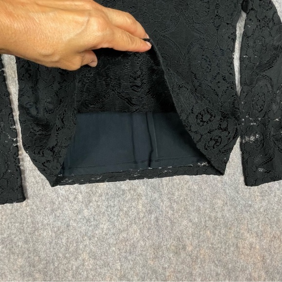 Maeve Anthropologie Black Lace Button Shoulder Romantic Feminine Charming Top MP - Picture 10 of 14